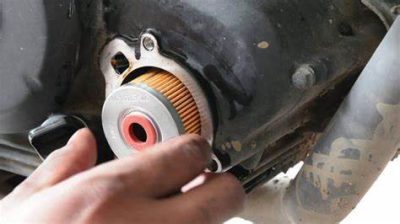 تعمیر و تنظیم سوپاپ موتور سیکلت، در موقع آسیب دیدگی ضروری است.